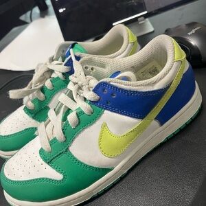 Girls Nike Dunk Low
